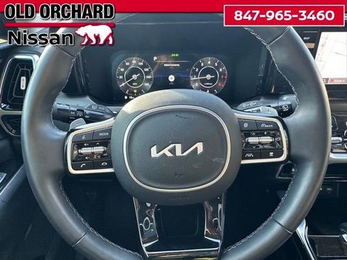 Used 2023 Kia Sorento SX image 22