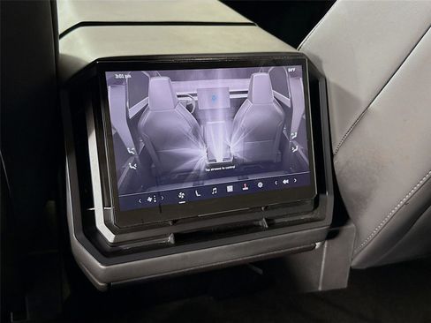 Used 2024 Tesla Cybertruck AWD Crew Cab image 16