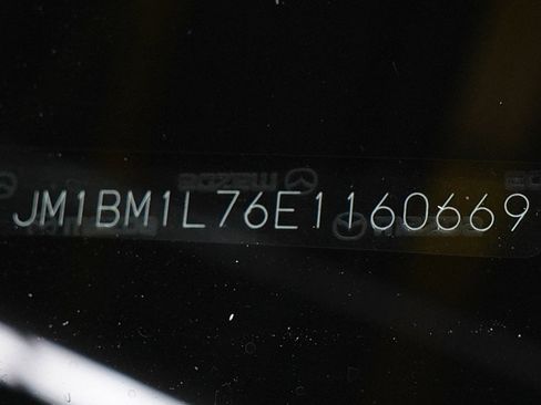 Used 2014 MAZDA MAZDA3 i Touring FWD image 28
