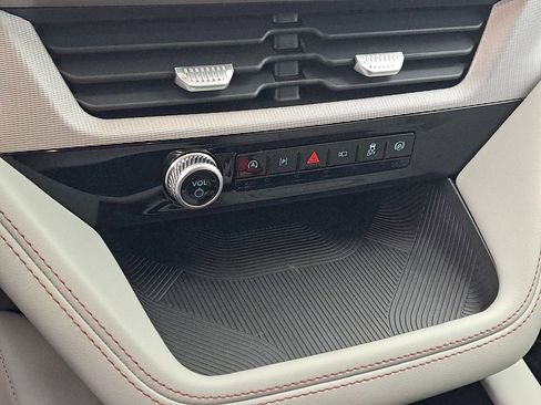 New 2026 Ford Explorer Active w/ Active Comfort Package image 18