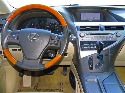 Used 2011 Lexus RX 350 2WD w/ Premium Pkg image 19