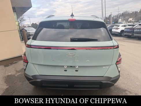 Used 2024 Hyundai Kona SEL image 4