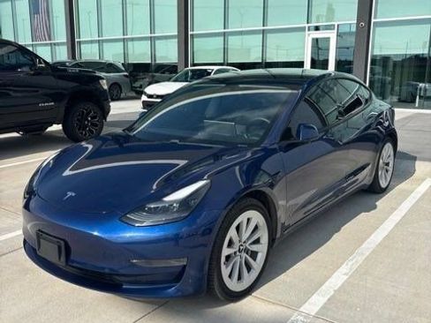 Used 2021 Tesla Model 3 Standard Range Plus RWD image 1