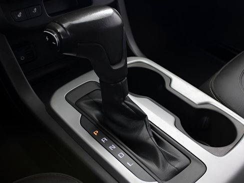 Used 2019 Chevrolet Colorado ZR2 image 24