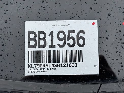 Used 2025 Chevrolet TrailBlazer LT AWD/4WD image 28
