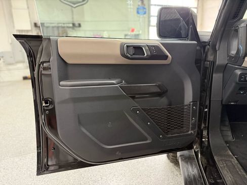 Used 2024 Ford Bronco Wildtrak AWD/4WD image 9