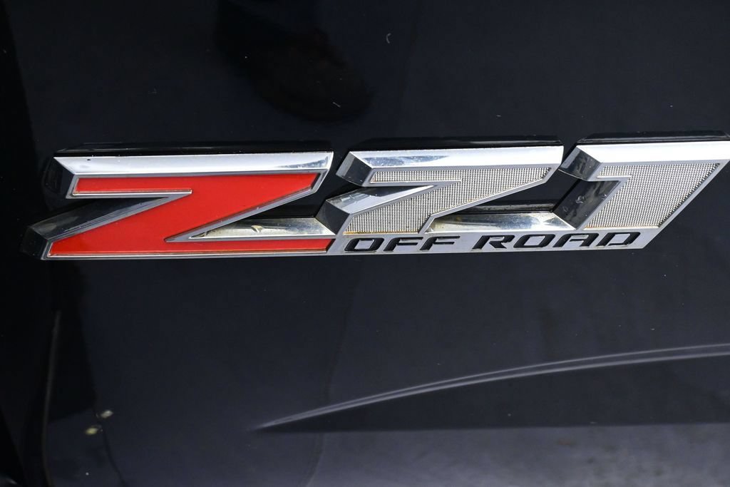 Used 2020 Chevrolet Colorado Z71 w/ Z71 Midnight Edition AWD/4WD image 15