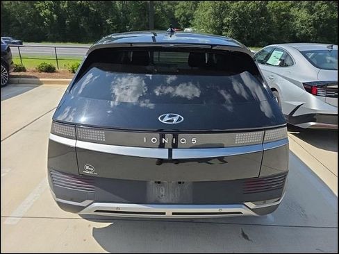 Used 2023 Hyundai Ioniq 5 SEL RWD image 5
