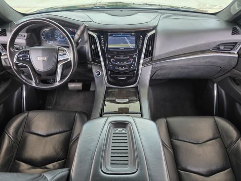 Used 2018 Cadillac Escalade Platinum AWD/4WD image 9