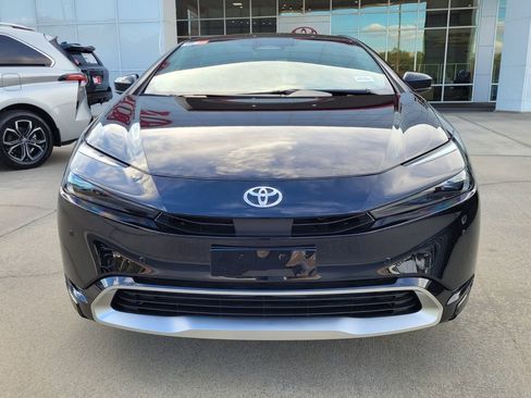 New 2026 Toyota Prius Plug-In Hybrid image 2