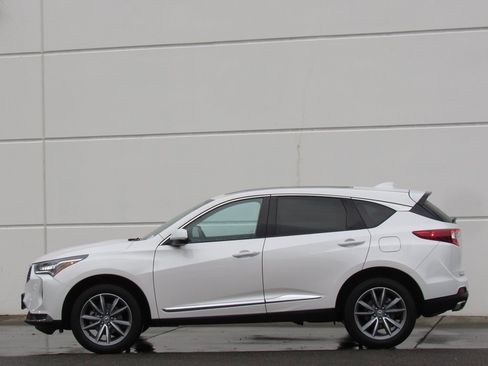 Used 2024 Acura RDX w/ Technology Package image 4
