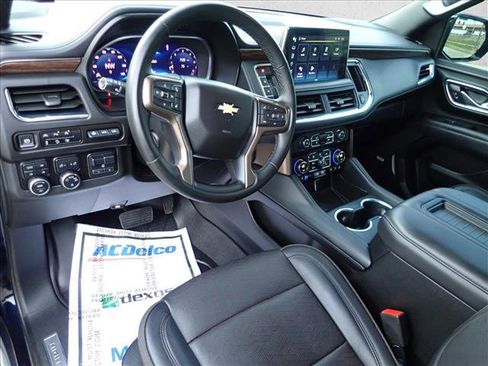Used 2023 Chevrolet Tahoe High Country AWD/4WD image 12