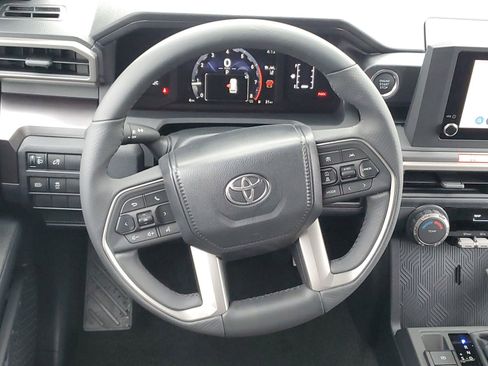 New 2026 Toyota 4Runner SR5 AWD/4WD image 11