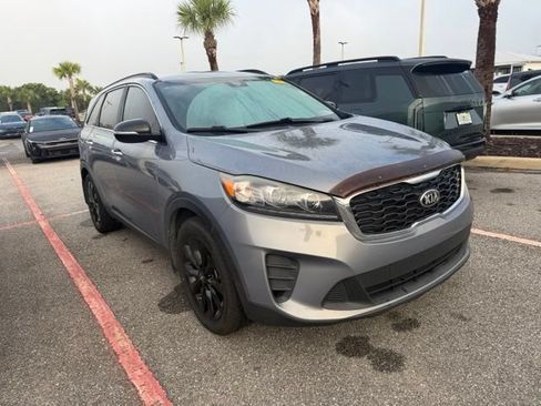 Used 2019 Kia Sorento S FWD image 1