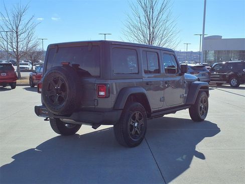 Used 2019 Jeep Wrangler Unlimited Sport S image 7