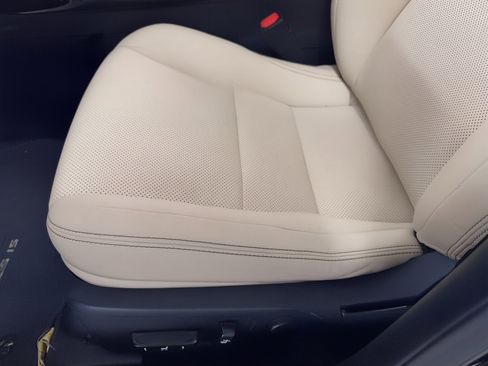 Used 2014 Lexus IS 350 w/ Navigation Package image 15