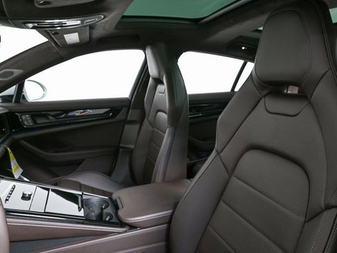 Certified 2026 Porsche Panamera Turbo image 5