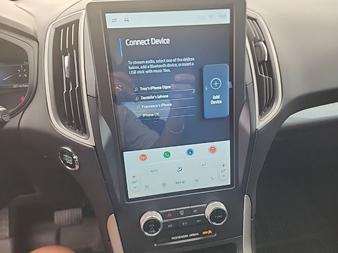 Used 2024 Ford Edge SEL w/ Cold Weather Package image 15