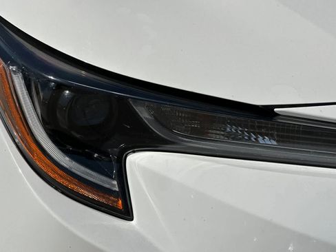 Used 2024 Toyota Corolla LE FWD image 31