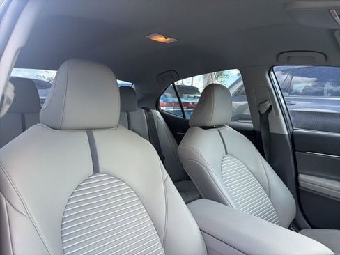 Used 2022 Toyota Camry SE FWD image 20