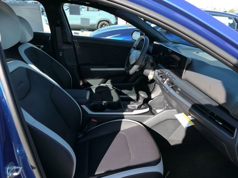 New 2025 Kia K4 GT-Line w/ GT-Line Premium Package FWD image 22