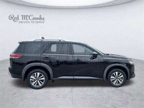 Used 2023 Nissan Pathfinder SL w/ Black Appearance Package FWD image 8