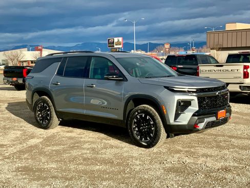 New 2026 Chevrolet Traverse Z71 w/ Enhanced Driving Package image 7