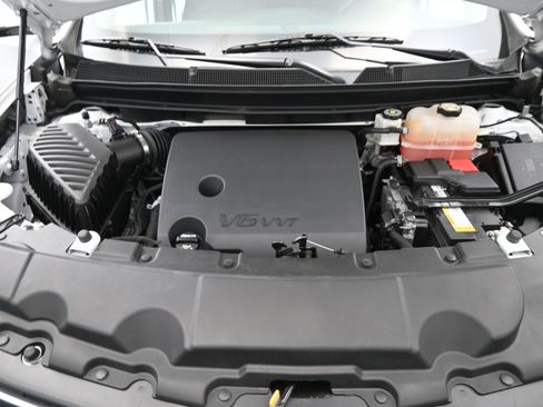 Used 2020 Chevrolet Traverse LT image 22