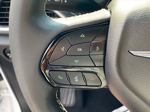 Used 2022 Chrysler Pacifica Limited w/ S Appearance Package FWD image 17