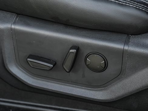 Used 2022 Ford F450 Lariat w/ Chrome Package image 32