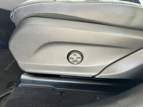 Used 2021 Mercedes-Benz GLC 300 GLC 300 image 29