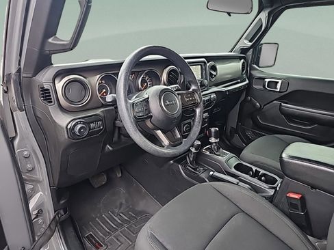 Used 2020 Jeep Wrangler Sport image 17