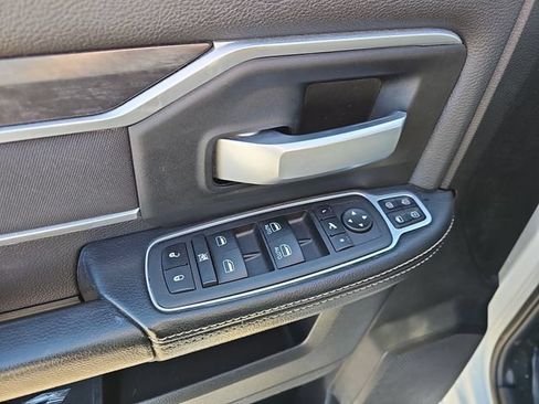 Used 2024 RAM 2500 Big Horn AWD/4WD image 2