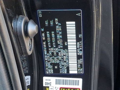 Certified 2023 Toyota Sienna XLE image 30