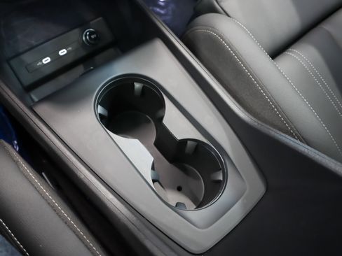 Used 2024 Audi Q4 e-tron Premium Plus image 21