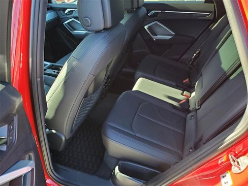 Used 2022 Audi Q3 2.0T Premium image 13