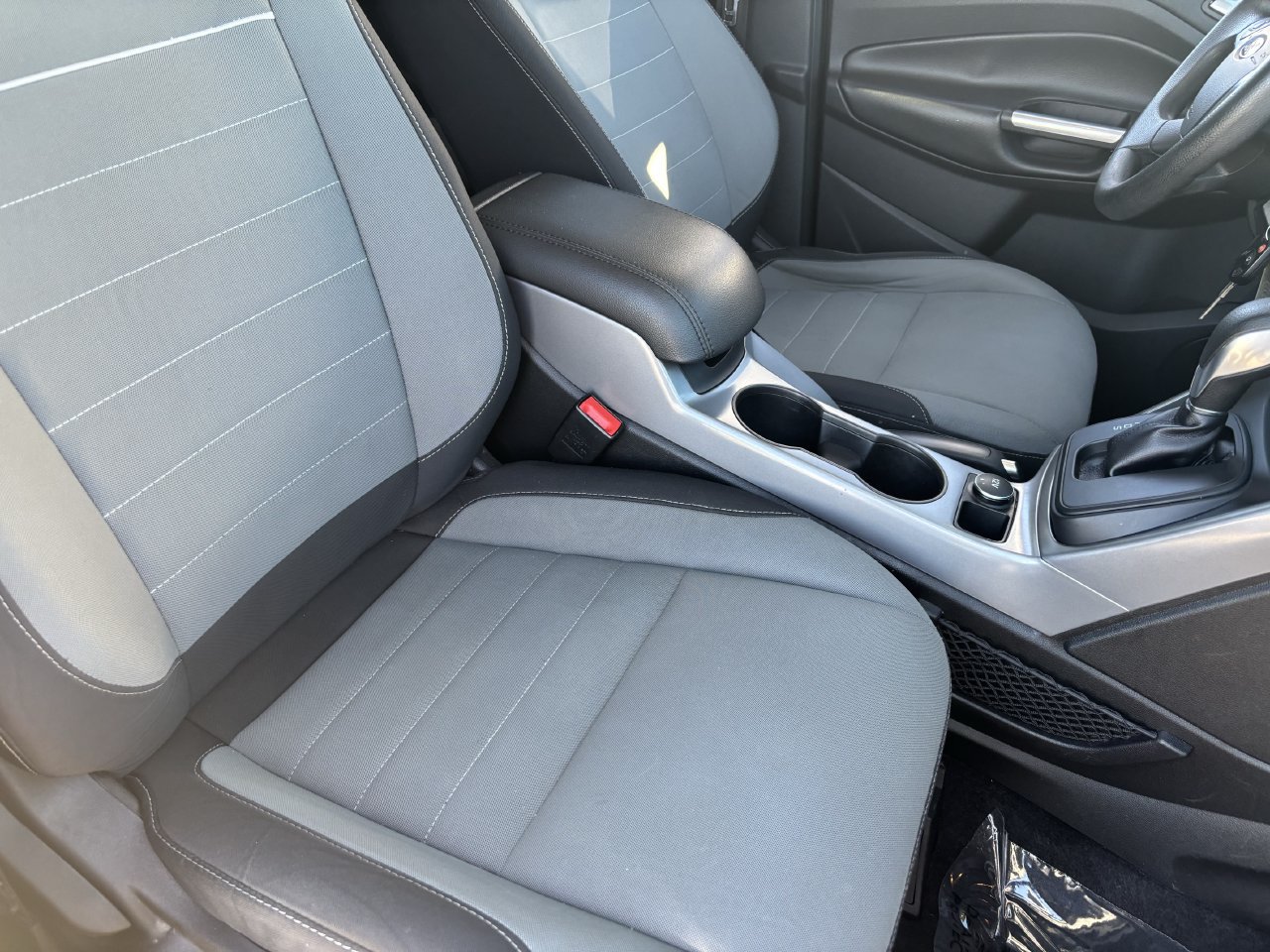 Used 2015 Ford Escape SE w/ Equipment Group 201A AWD/4WD image 8