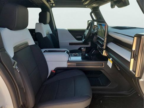 New 2025 GMC Hummer EV 2X image 15