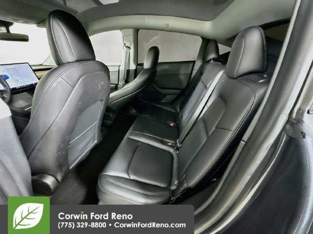 Used 2021 Tesla Model Y Long Range AWD/4WD image 26