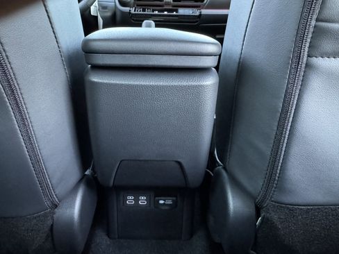 New 2026 Toyota Prius Plug-In Hybrid image 7