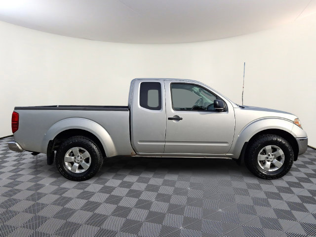 Used 2010 Nissan Frontier SE w/ SE Value Truck Pkg AWD/4WD image 7