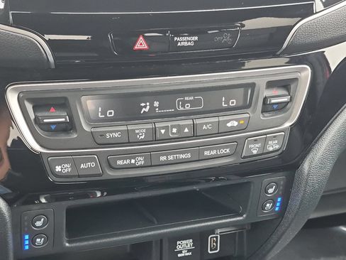 Used 2023 Honda Passport Elite image 22
