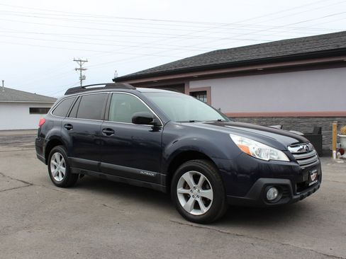 Used 2013 Subaru Outback 2.5i Premium image 2