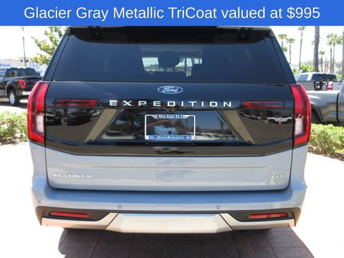 Used 2025 Ford Expedition Max Platinum w/ Driver's Package AWD/4WD image 3
