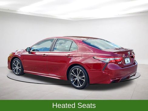 Used 2018 Toyota Camry SE w/ Moonroof Package image 5