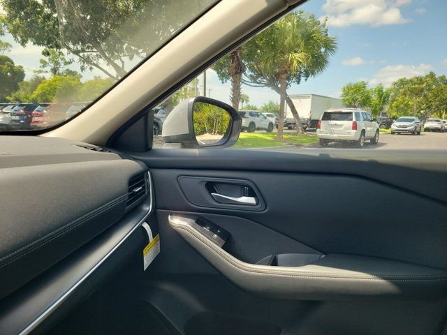 Certified 2026 Nissan Rogue SV FWD image 27