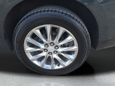Used 2019 Buick Enclave Premium w/ Experience Buick Package AWD/4WD image 27