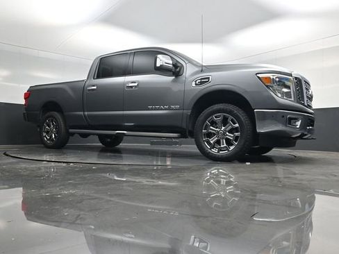 Used 2017 Nissan Titan SL w/ Chrome Package image 49