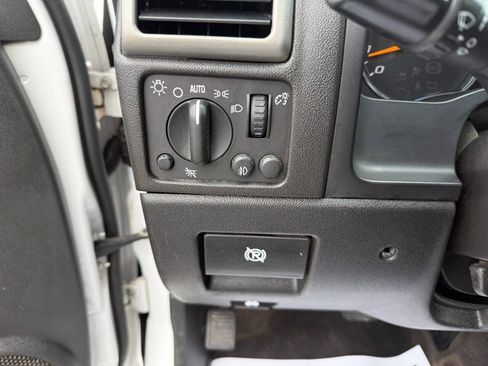 Used 2012 Chevrolet Colorado LT AWD/4WD image 19
