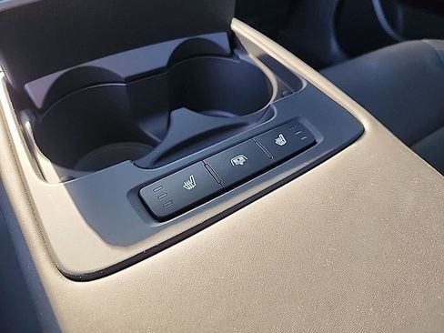 Used 2018 Genesis G80 3.3T Sport RWD image 19